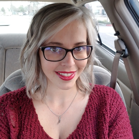 Meet your Posher, Kimberly - Picture 2 of 3